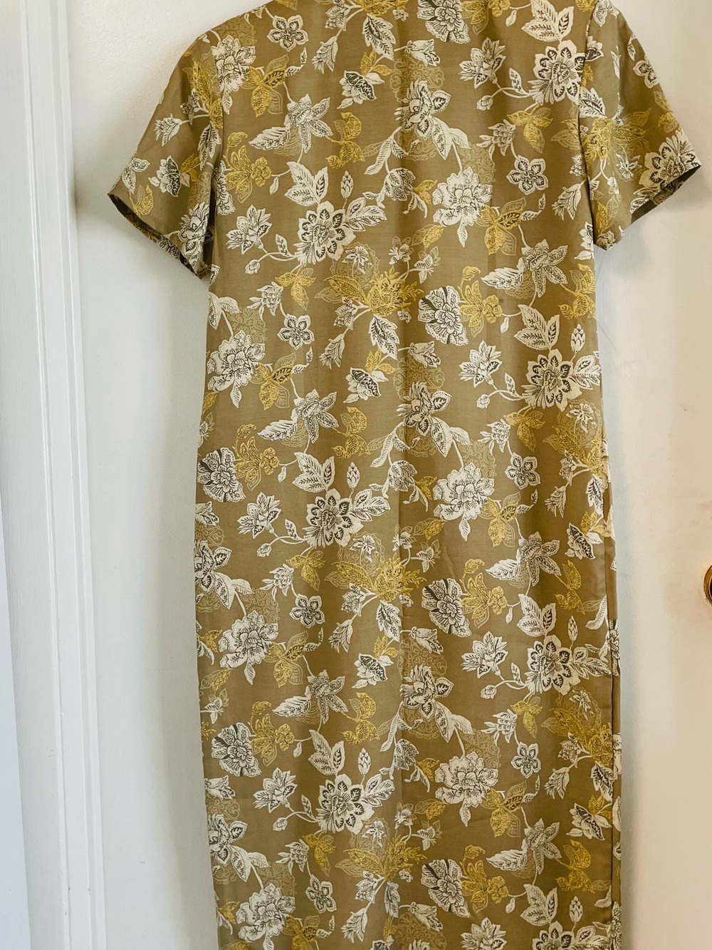 Button-Front Floral Maxi Dress in Mustard New without tags - Picture 2 of 7